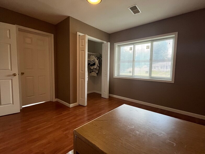 More Photos Of 109 Mission Dr, Vicksburg Religious Facility For Sale