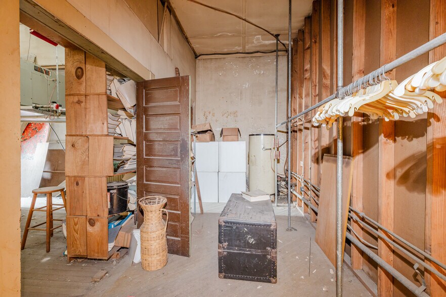 More Photos Of 217 W Lamar St, Americus General Retail For Sale