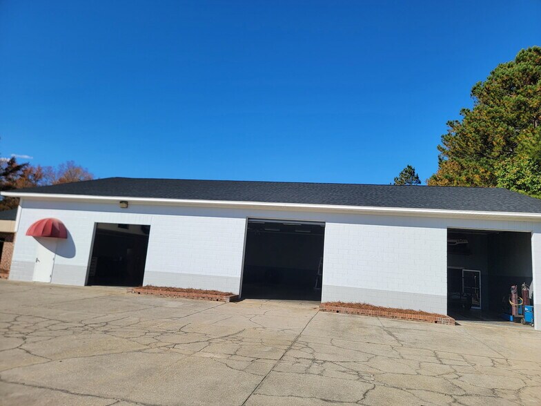 More Photos Of 1106 Goodale Ave, Camden Flex For Sale