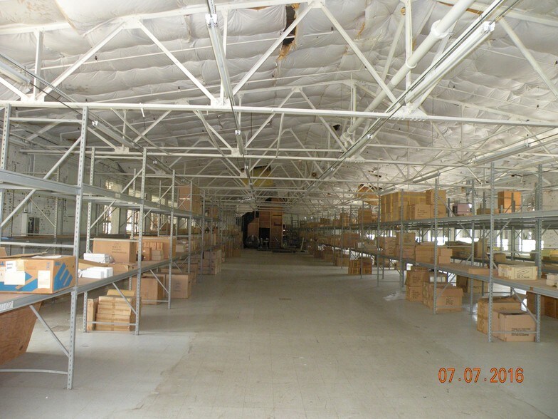 More Photos Of 100 S Mulberry St, Dickson Coworking Space