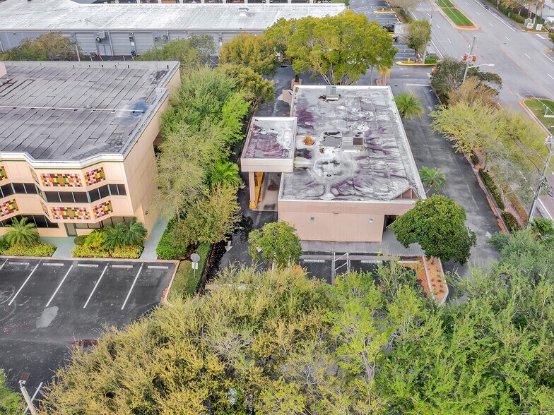 More Photos Of 4699 Nob Hill Rd, Sunrise Medical For Sale