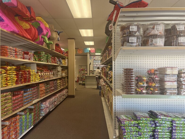 More Photos Of 9758 Magnolia Ave, Riverside Storefront Retail Office For Sale