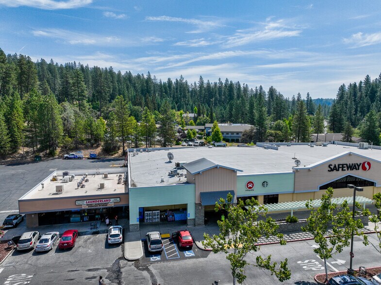 More Photos Of 867-873 Sutton Way, Grass Valley General Retail For Lease
