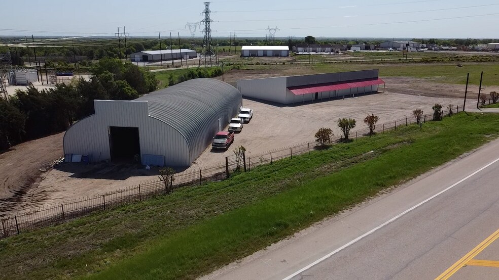 More Photos Of 14656 N Interstate Highway 35, Elm Mott Industrial For Sale