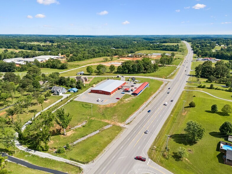 More Photos Of 4070 Old Highway 431, Greenbrier Freestanding For Sale