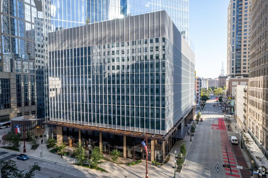 More Photos Of 845 Texas Ave, Houston Office For Lease