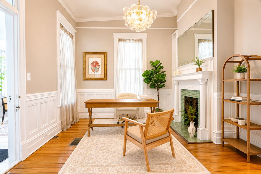 More Photos Of 700 W Garden St, Pensacola Freestanding For Lease