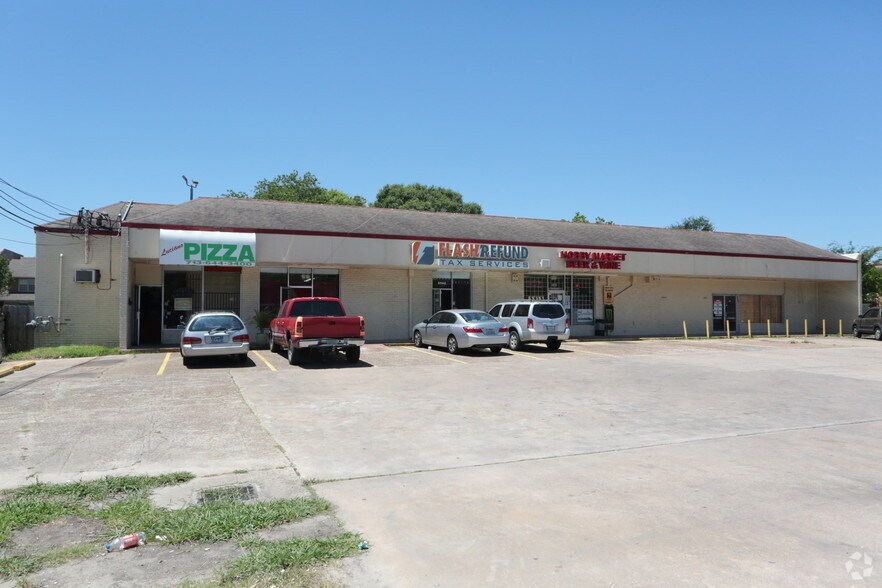 Primary Photo Of 8540 Broadway St, Houston Unknown For Lease