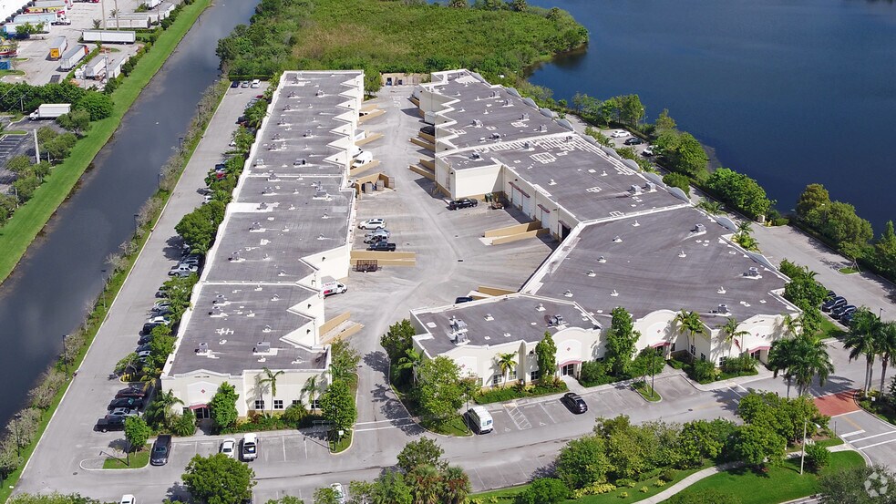 More Photos Of 14001-14099 NW 8th St, Sunrise Flex For Lease