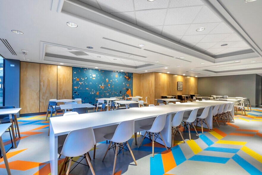 More Photos Of 3101-3111 N Central Ave, Phoenix Office For Lease