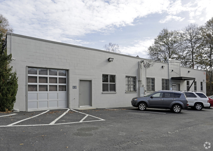 Primary Photo Of 751 James P Brawley Dr NW, Atlanta Office For Lease