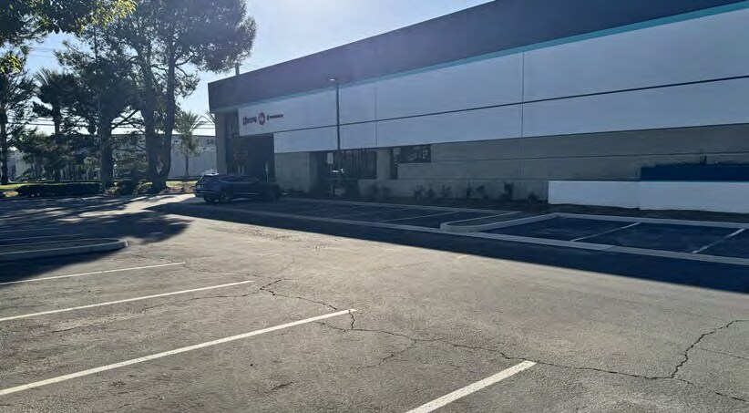 More Photos Of 1810 S Vineyard Ave, Ontario Warehouse For Sale