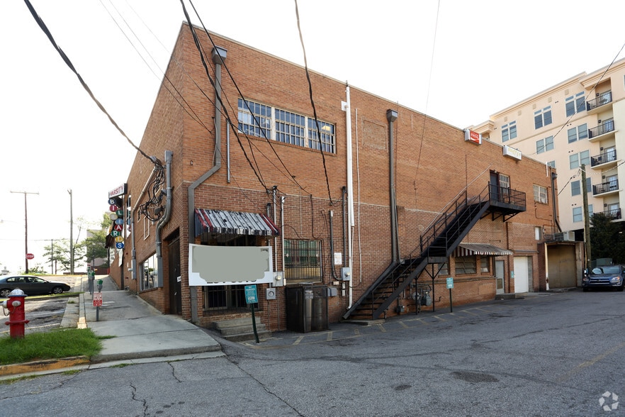 More Photos Of 629 Main St, Columbia Unknown For Lease