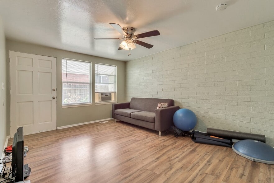 More Photos Of 1436 S Roberta St, South Salt Lake Apartments For Sale