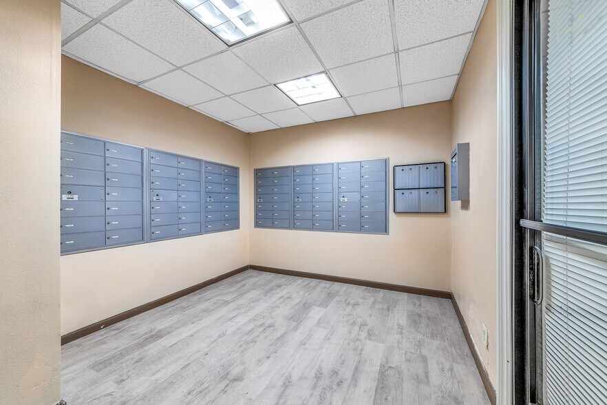 More Photos Of 301-317 W Main St, Alhambra Loft Creative Space For Sale