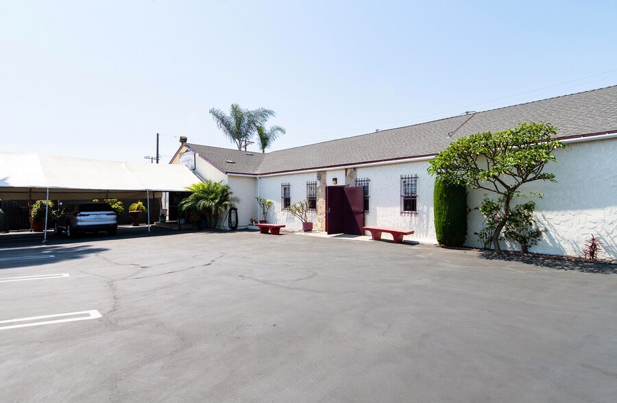 More Photos Of 147 E Rosecrans Ave, Compton Religious Facility For Sale