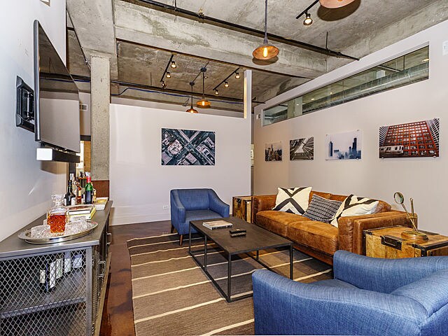 More Photos Of 1406 W Fulton St, Chicago Coworking Space