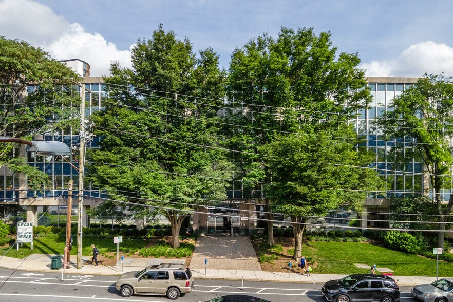 More Photos Of 1400 Spring St, Silver Spring Medical For Lease