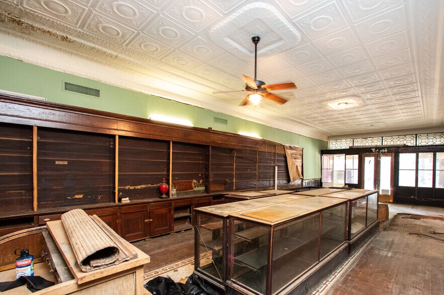 More Photos Of 514 S Elm St, Greensboro Storefront Retail Residential For Sale