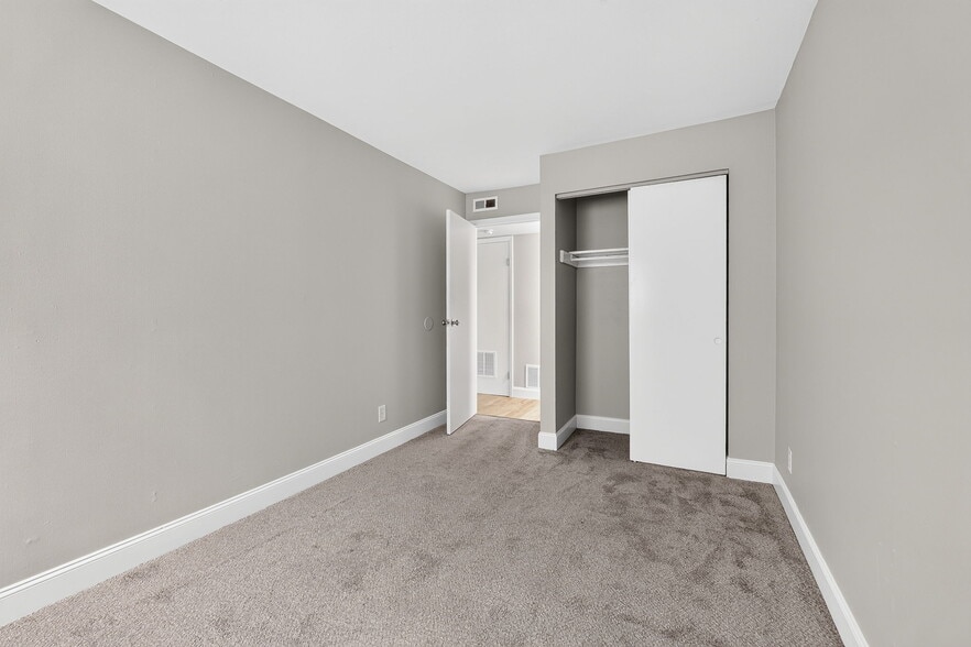 More Photos Of 3656 Seabrook Ave, Columbus Apartments For Sale