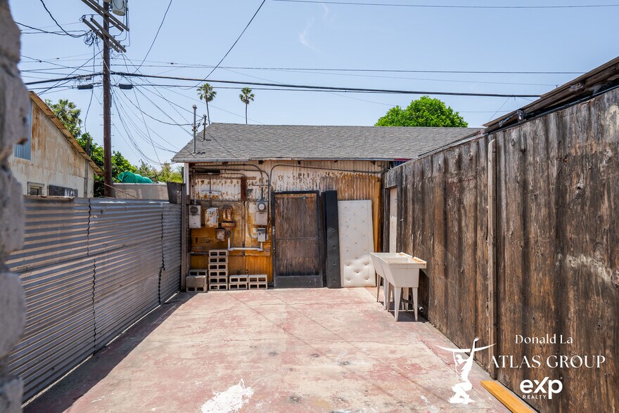 More Photos Of 115 N Western Ave, Los Angeles Storefront For Sale