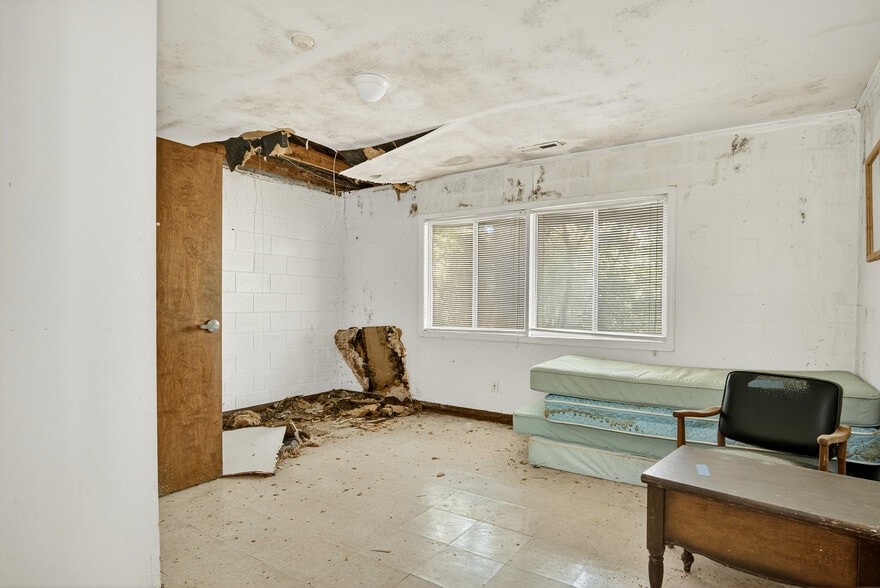 More Photos Of 306 S Allen Rd, Wake Forest Apartments For Sale