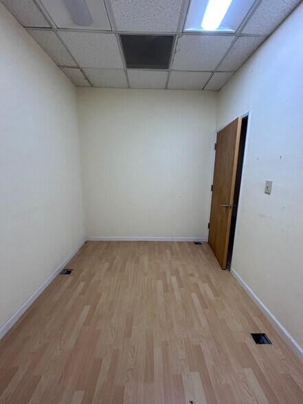 More Photos Of 1515 Aurora Dr, San Leandro Office For Lease