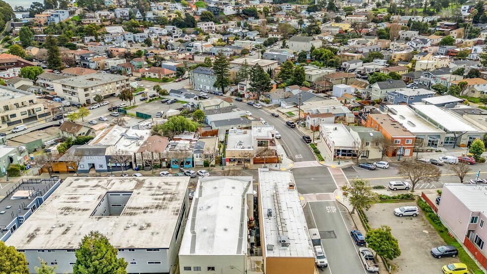More Photos Of 45 Visitacion Ave, Brisbane Freestanding For Sale