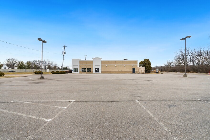 More Photos Of 4480 Alum Creek Dr, Columbus General Retail For Sale