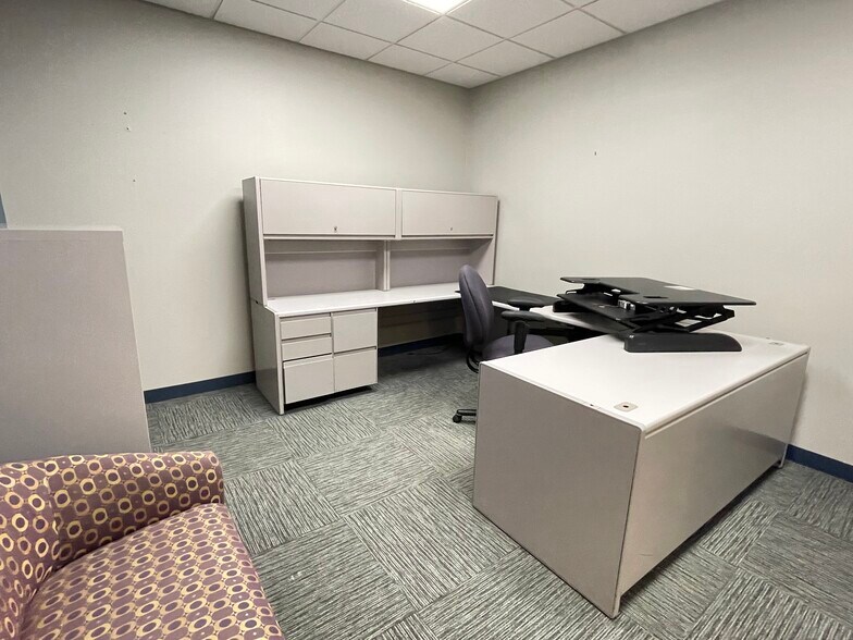 More Photos Of 1615 NW 80th Blvd, Gainesville Office For Sale