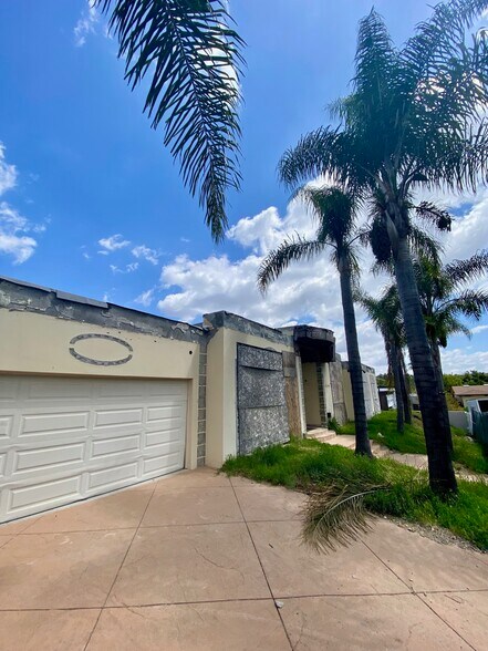 Primary Photo Of 16351 Sloan Dr, Los Angeles Land For Sale