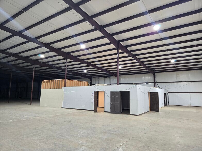 More Photos Of 3415 Al-53 Hwy, Huntsville Warehouse For Sale