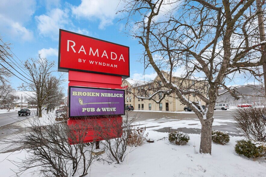 More Photos Of 509 S Wooster Ave, Strasburg Hotel For Sale