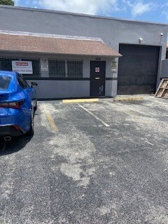 More Photos Of 267-269 NE 32nd Ct, Oakland Park Warehouse For Lease
