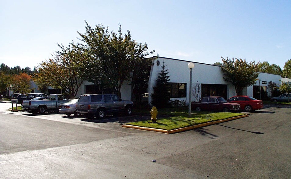 More Photos Of 15241 NE 90th St, Redmond Flex For Lease