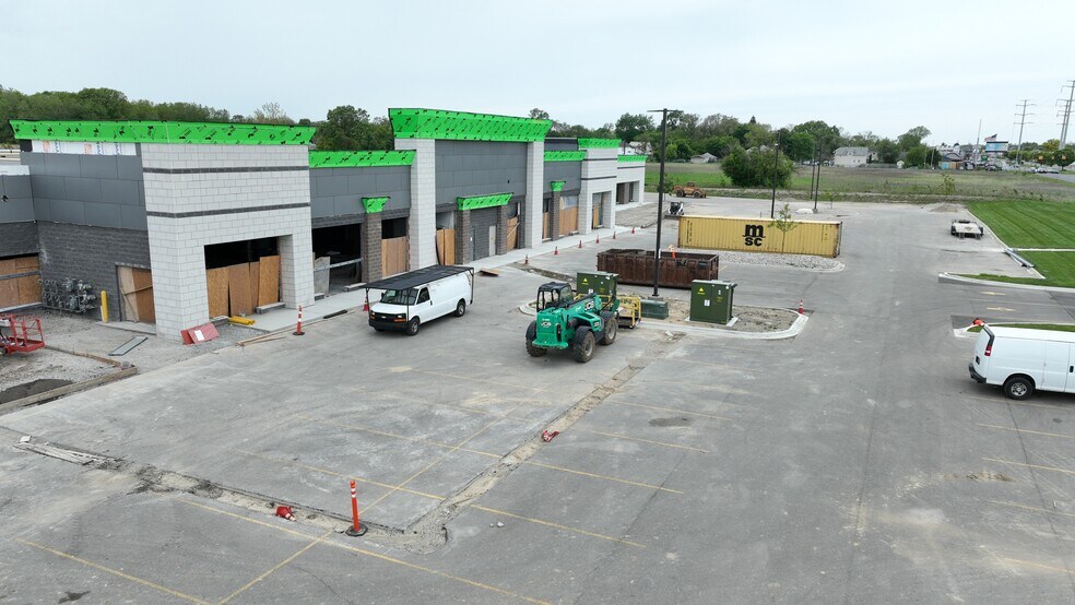More Photos Of 6131 Greenfield Rd, Dearborn Storefront For Lease