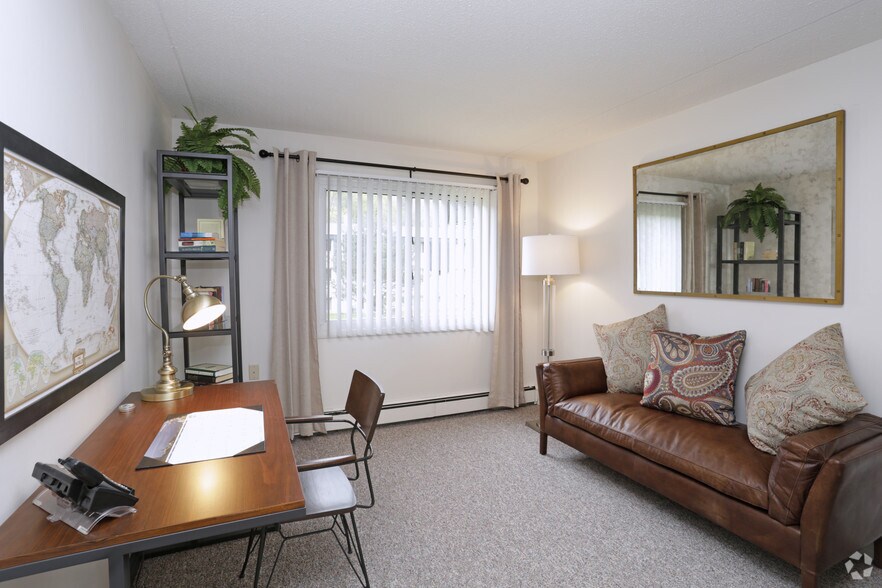 More Photos Of 815 E Grandview Blvd, Erie Apartments For Sale