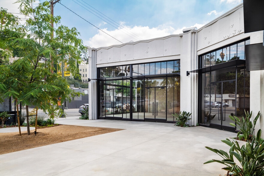 More Photos Of 3300 W Sunset Blvd, Los Angeles Unknown For Lease