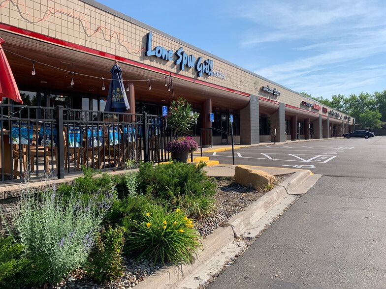 More Photos Of 10976-11032 Cedar Lake Rd, Minnetonka Freestanding For Lease