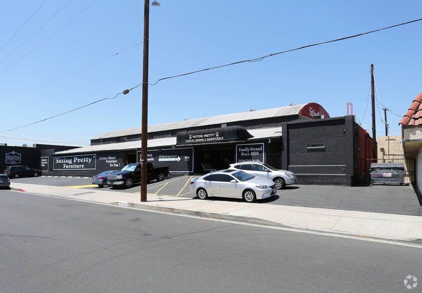 More Photos Of 7115 Darby Ave, Reseda Warehouse For Sale