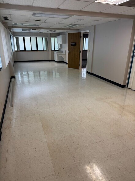More Photos Of 111 N Main St, Janesville Medical For Lease
