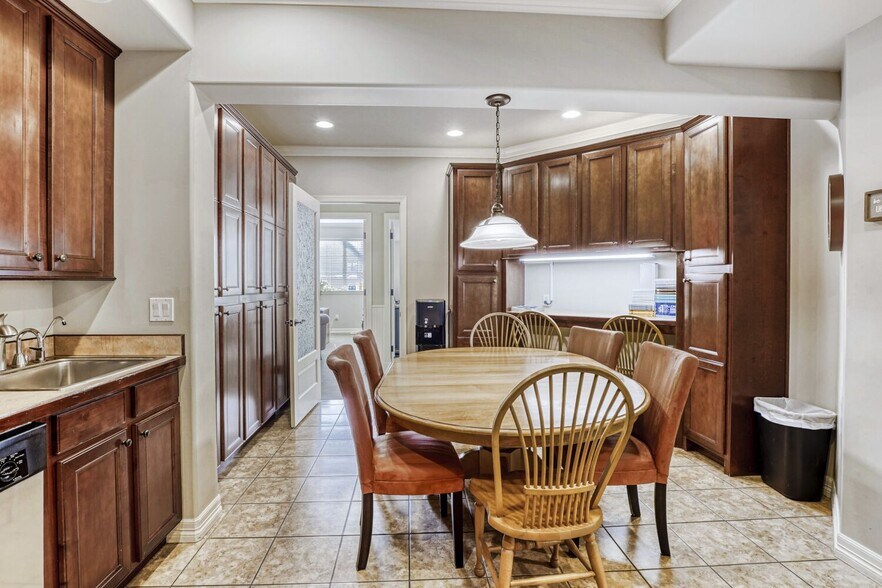 More Photos Of 9892 Rosemont Ave, Lone Tree Medical For Sale