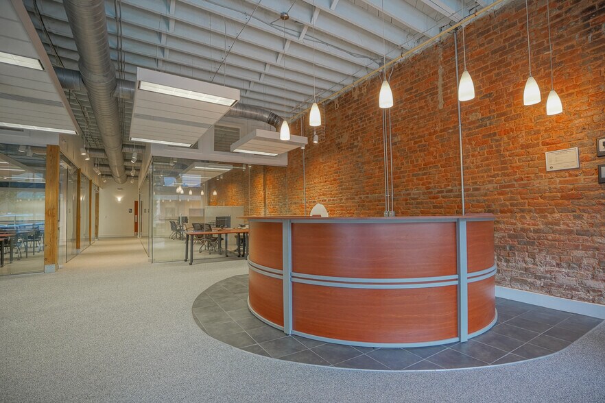 More Photos Of 18 Cabarrus Ave W, Concord Loft Creative Space For Sale