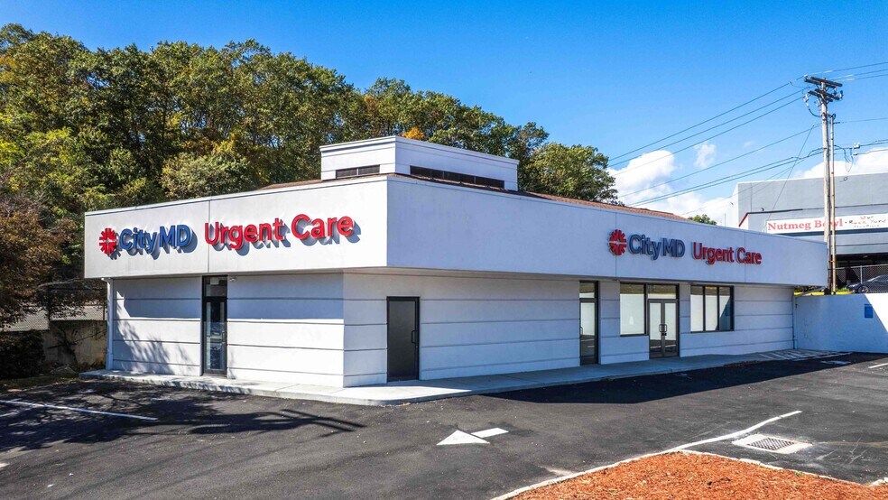 Primary Photo Of 320 Kings Hwy E, Fairfield Storefront Retail Office For Lease