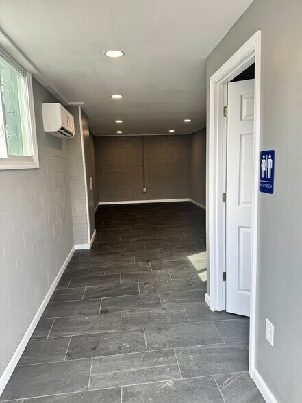 More Photos Of 797 Carlton Dr, Bentleyville Warehouse For Lease