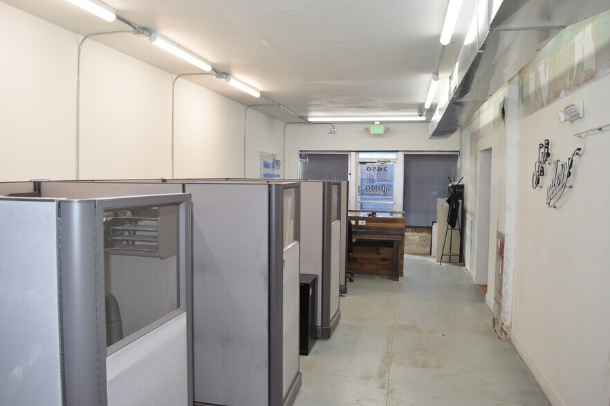 More Photos Of 2650-2654 S Broadway, Denver Storefront For Lease