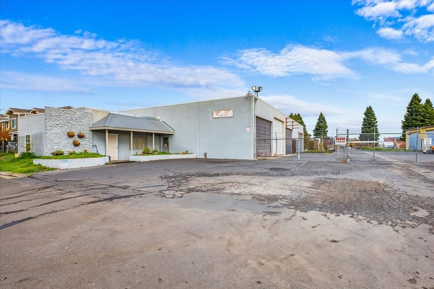 Primary Photo Of 1599 Hampton Way, Santa Rosa Office For Sale