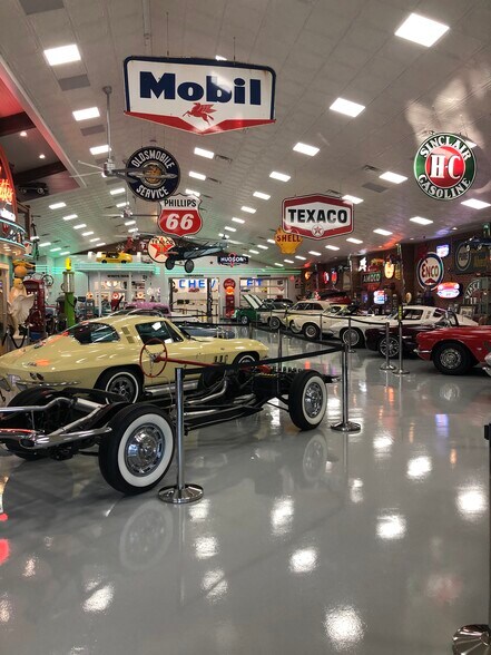 More Photos Of 10601 Commerce St, Summerville Auto Dealership For Sale