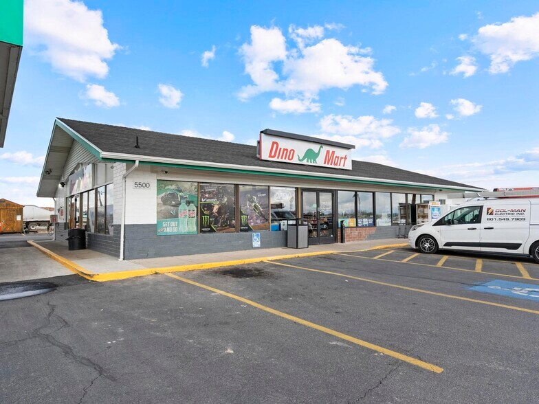 More Photos Of 5500 W 5500 S, Hooper Service Station For Sale