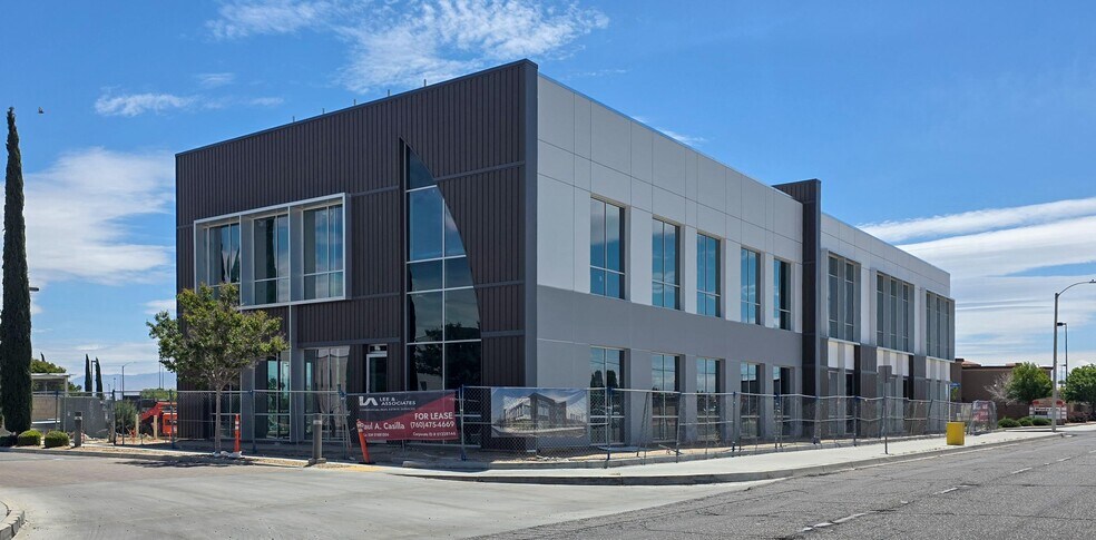 More Photos Of 15075 Amargosa Rd, Victorville Medical For Lease